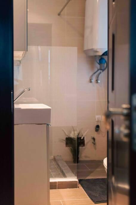 Appartement Cozy Studio In The Heart Of Bucarest Extérieur photo